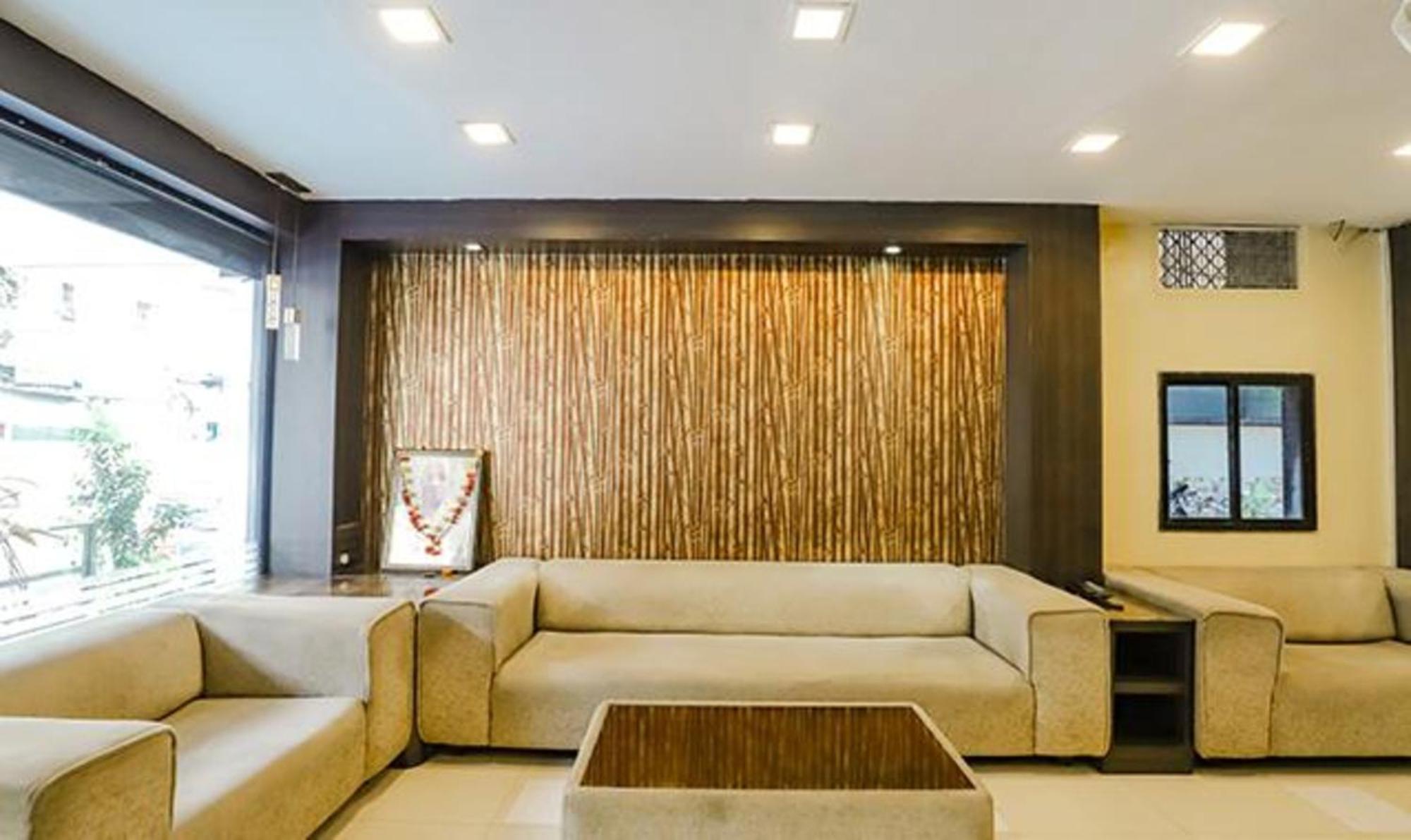 Fabhotel Parashar Nagpur Exteriör bild