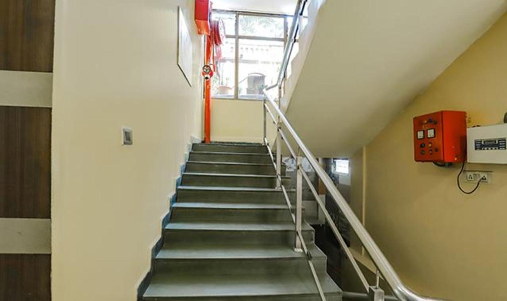 Fabhotel Parashar Nagpur Exteriör bild