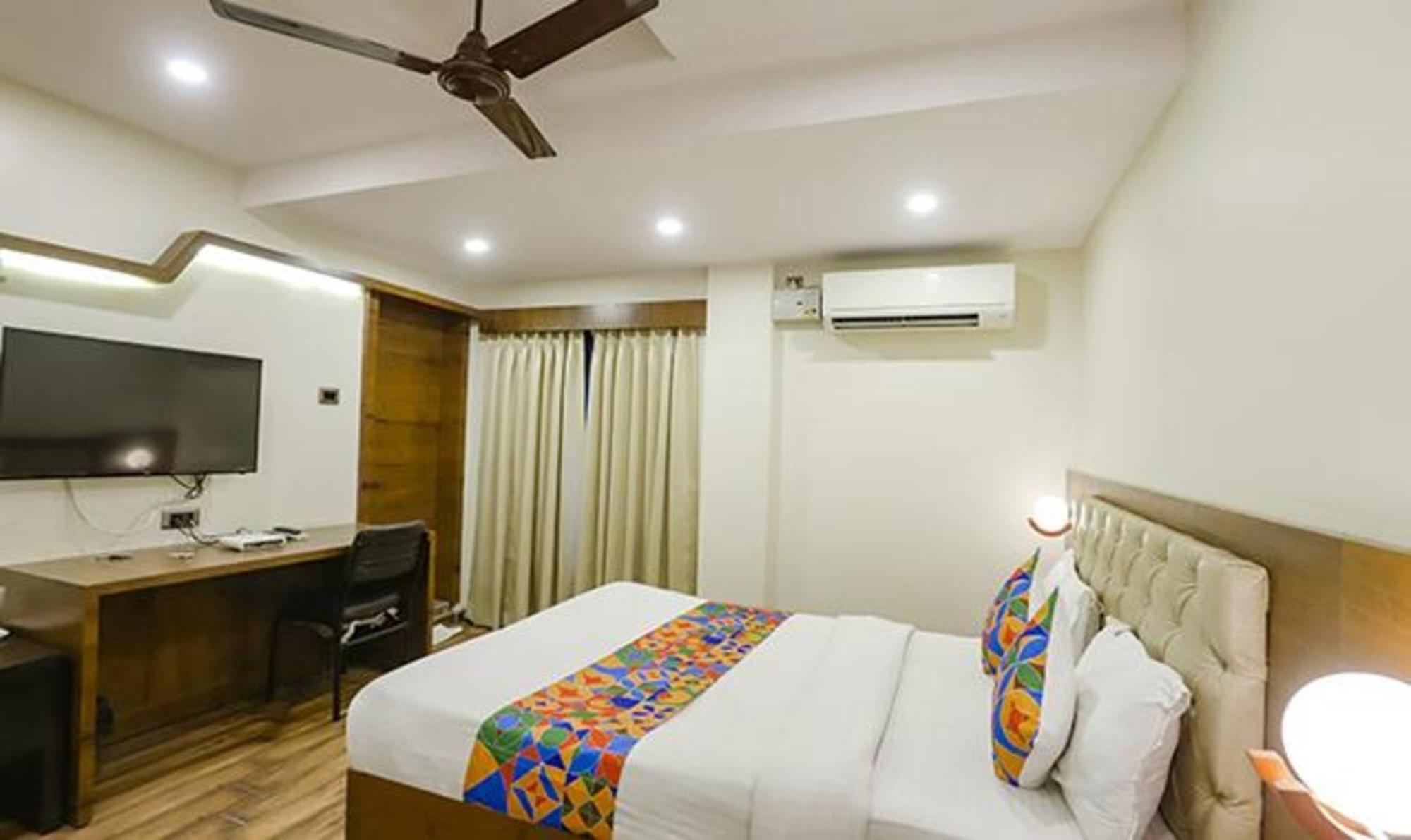 Fabhotel Parashar Nagpur Exteriör bild