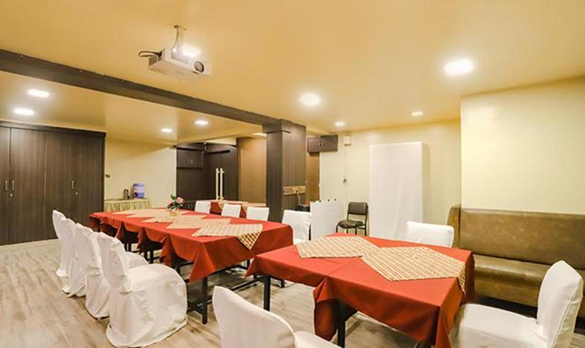 Fabhotel Parashar Nagpur Exteriör bild